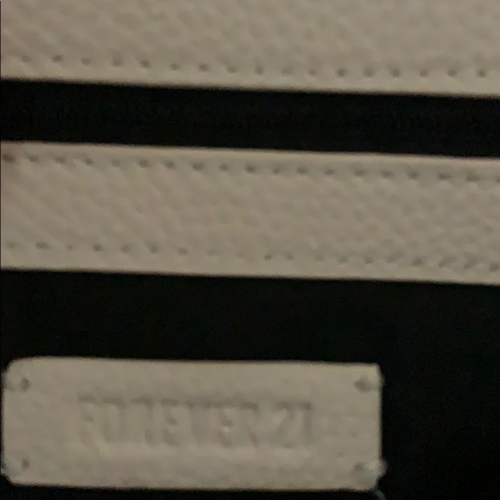 New Forever 21 Quilted Ivory Bag - Picture 5 of 5
